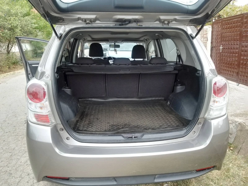 Toyota Verso, снимка 7 - Автомобили и джипове - 53458084