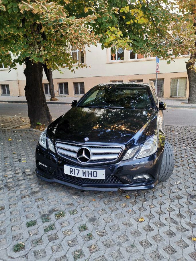 Mercedes-Benz E 220 207 купе на части 5 броя, снимка 1 - Автомобили и джипове - 26477469