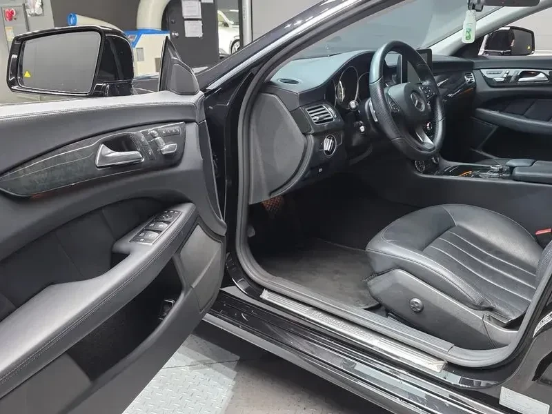 Mercedes-Benz CLS 350 * D * 4Matic* Navi* Camera* Keyless | Mobile.bg � ����������� 10