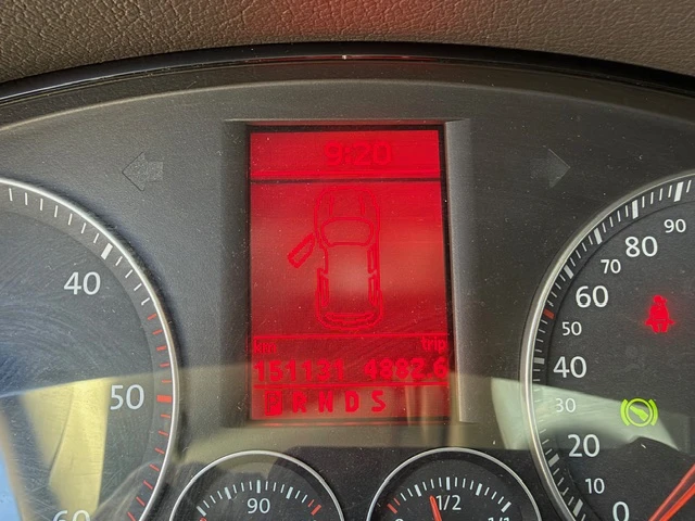 VW Touran, снимка 3 - Автомобили и джипове - 56322332