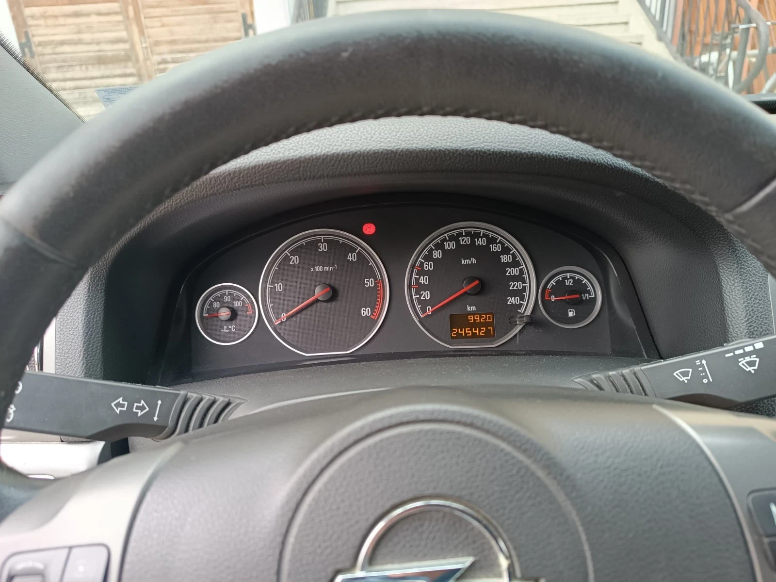 Opel Vectra 1.9 CDTI - изображение 10