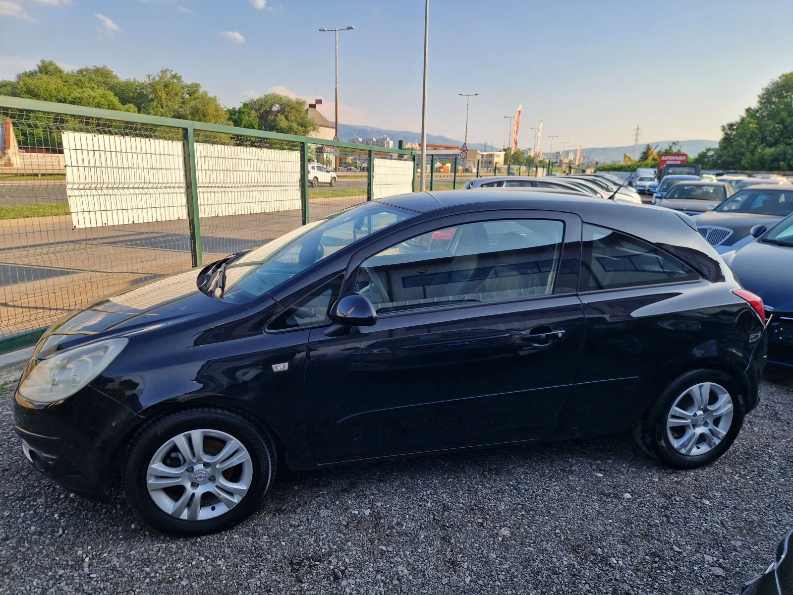 Opel Corsa 1.2i 16v 80ps.GPL ITALIA - изображение 5