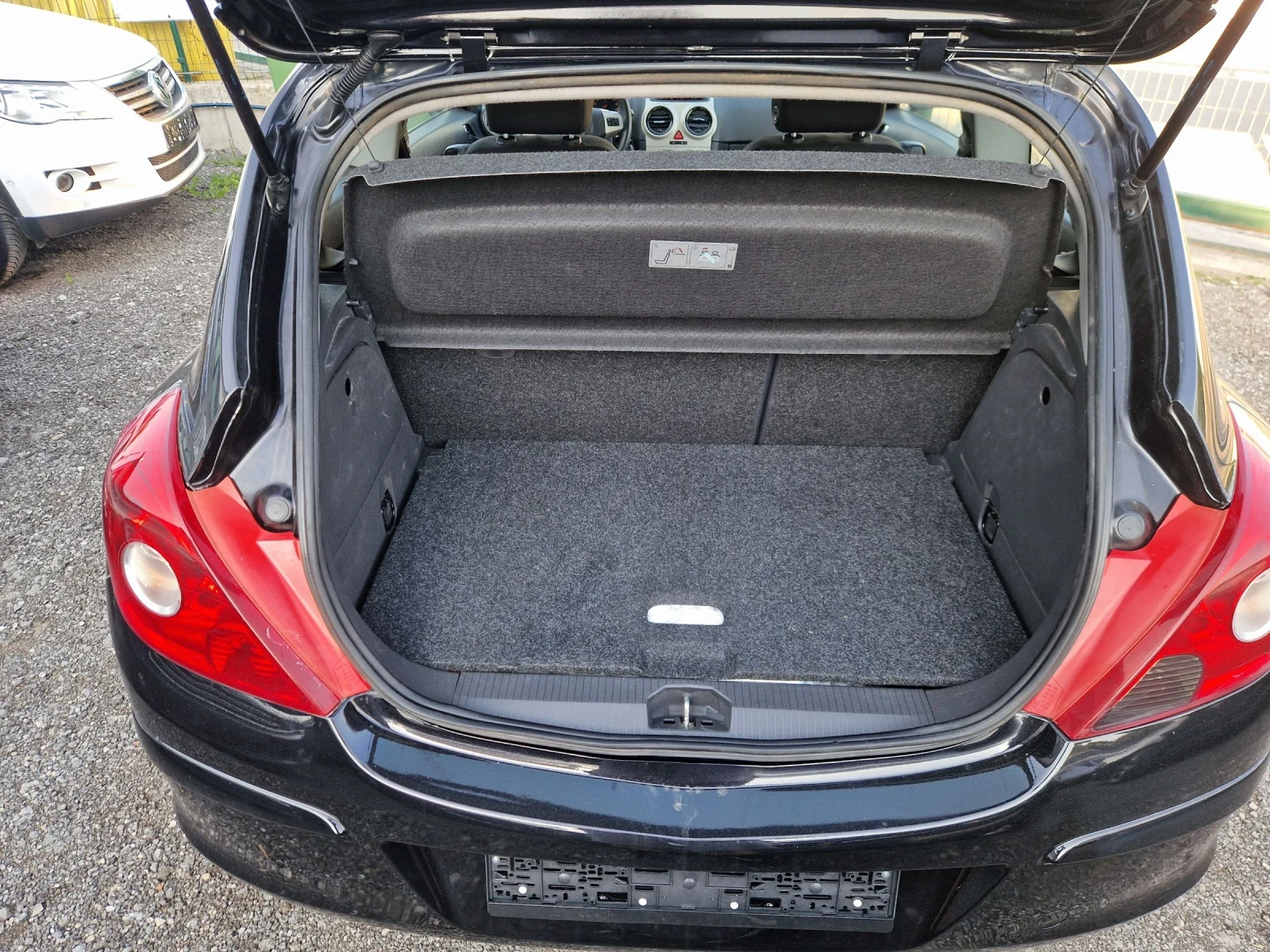 Opel Corsa 1.2i 16v 80ps.GPL ITALIA - изображение 7
