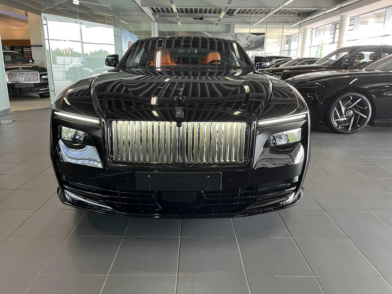 Rolls-Royce Spectre BLACK BADGE/BESPOKE/STARLIGHT/SHOOTING STAR/ - изображение 2