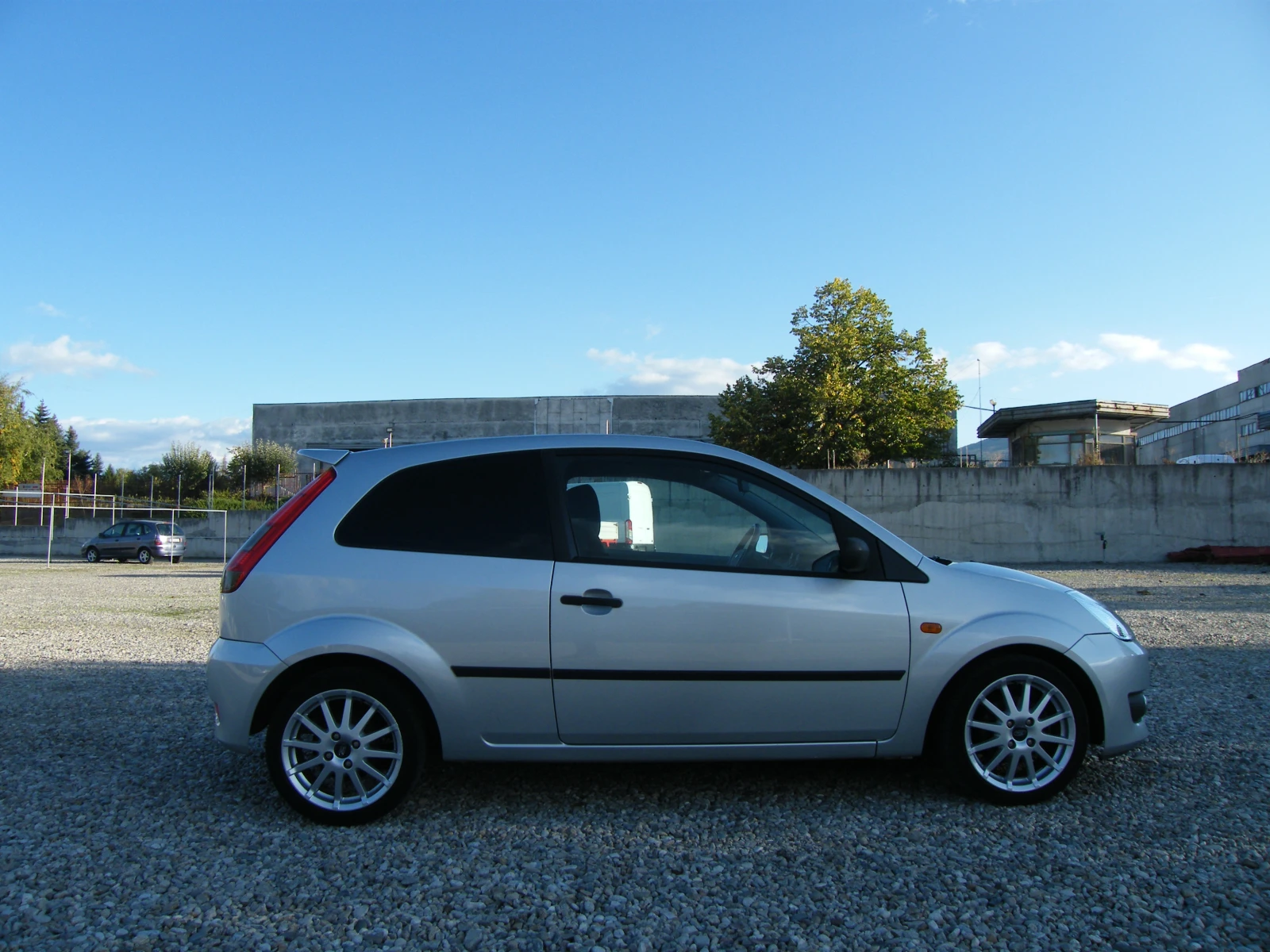 Ford Fiesta  1.6TDCI S - изображение 3