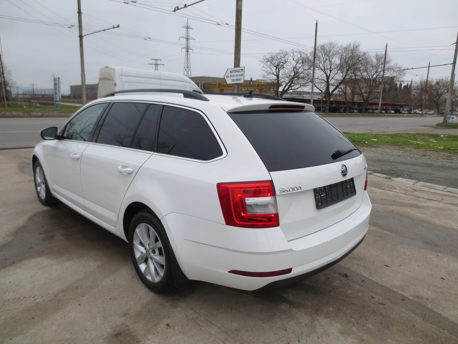 Skoda Octavia 2.0TDI* DSG*  - изображение 7