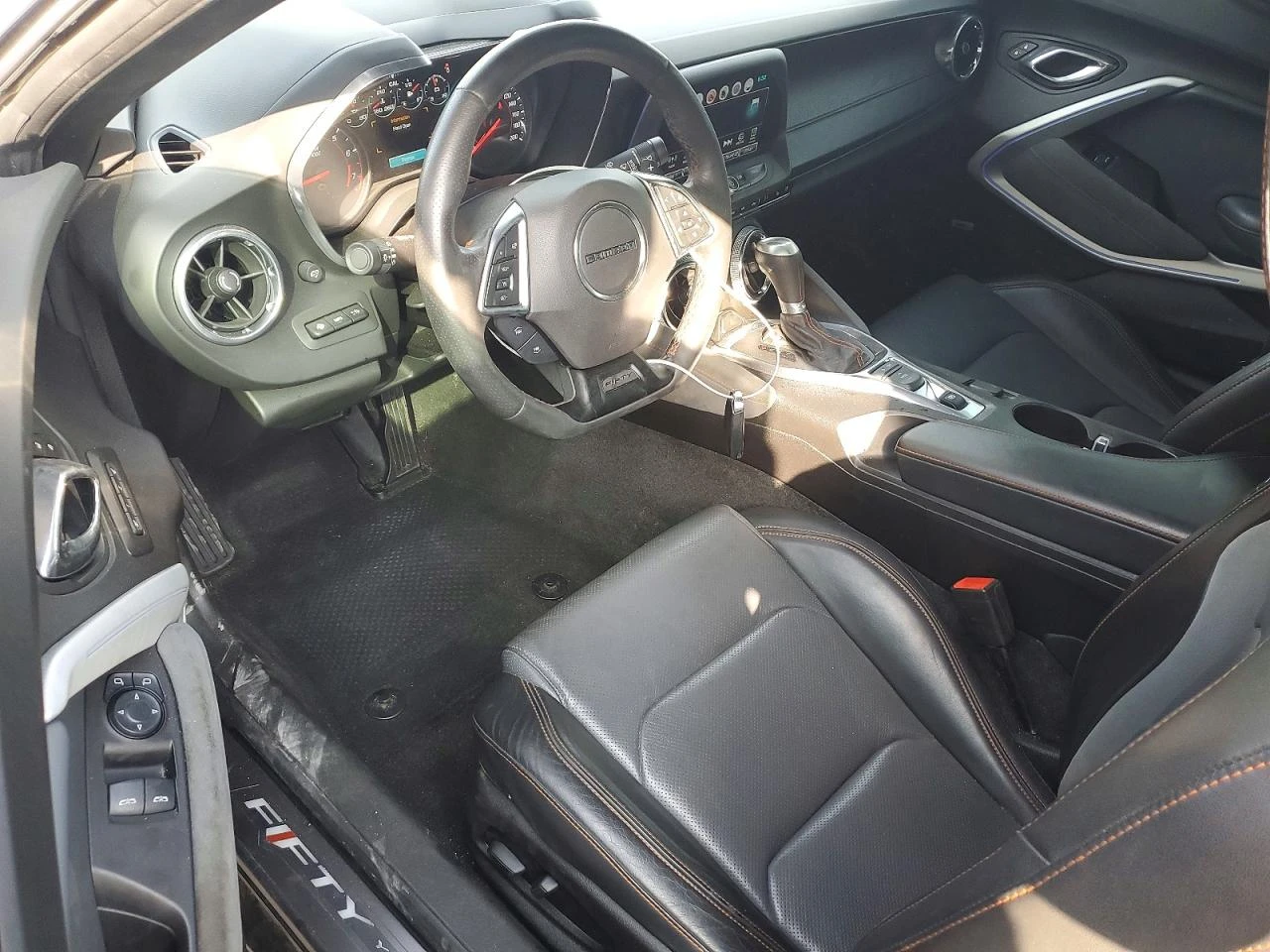 Chevrolet Camaro 2dr Cpe 2SS, снимка 8 - Автомобили и джипове - 54059486