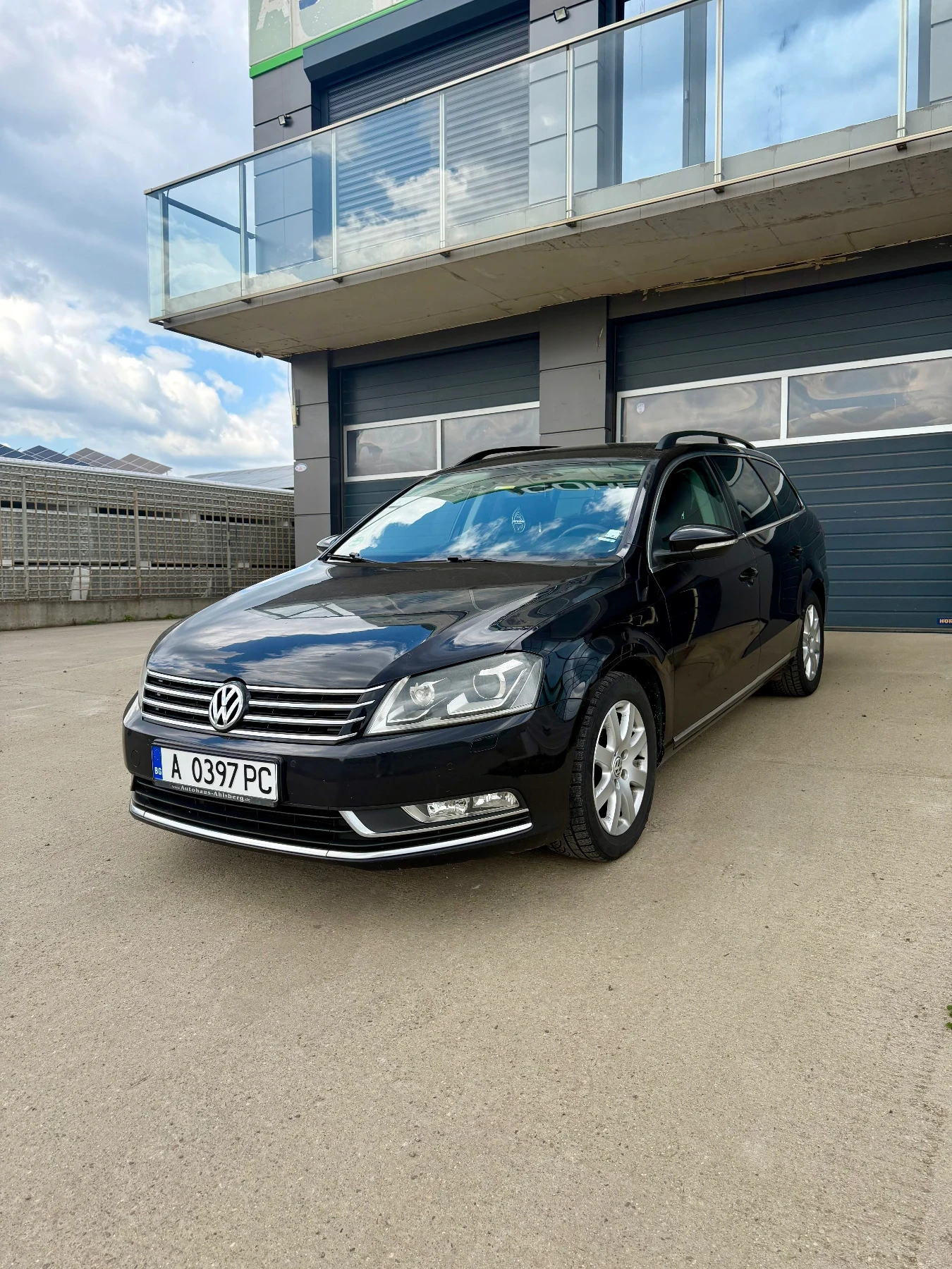 VW Passat 2.0 TDI - Комби, снимка 3 - Автомобили и джипове - 54258360