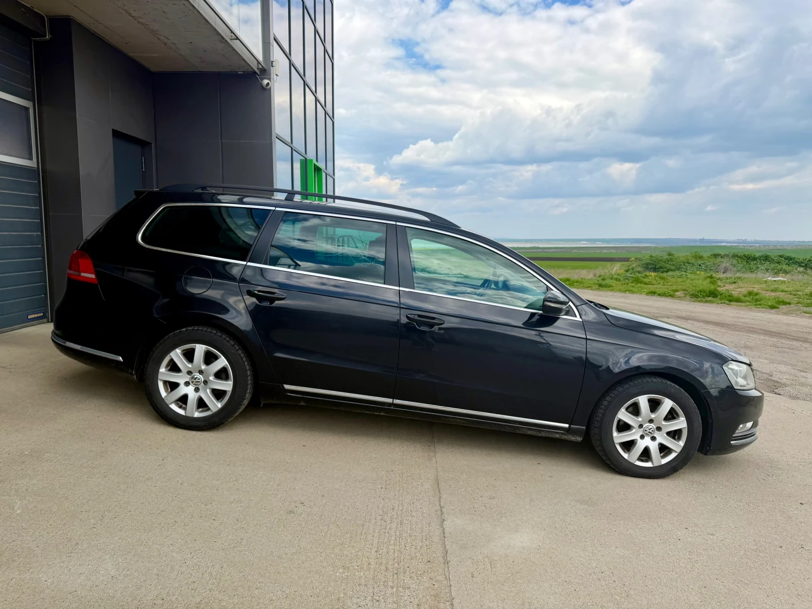 VW Passat 2.0 TDI - Комби, снимка 4 - Автомобили и джипове - 54258360