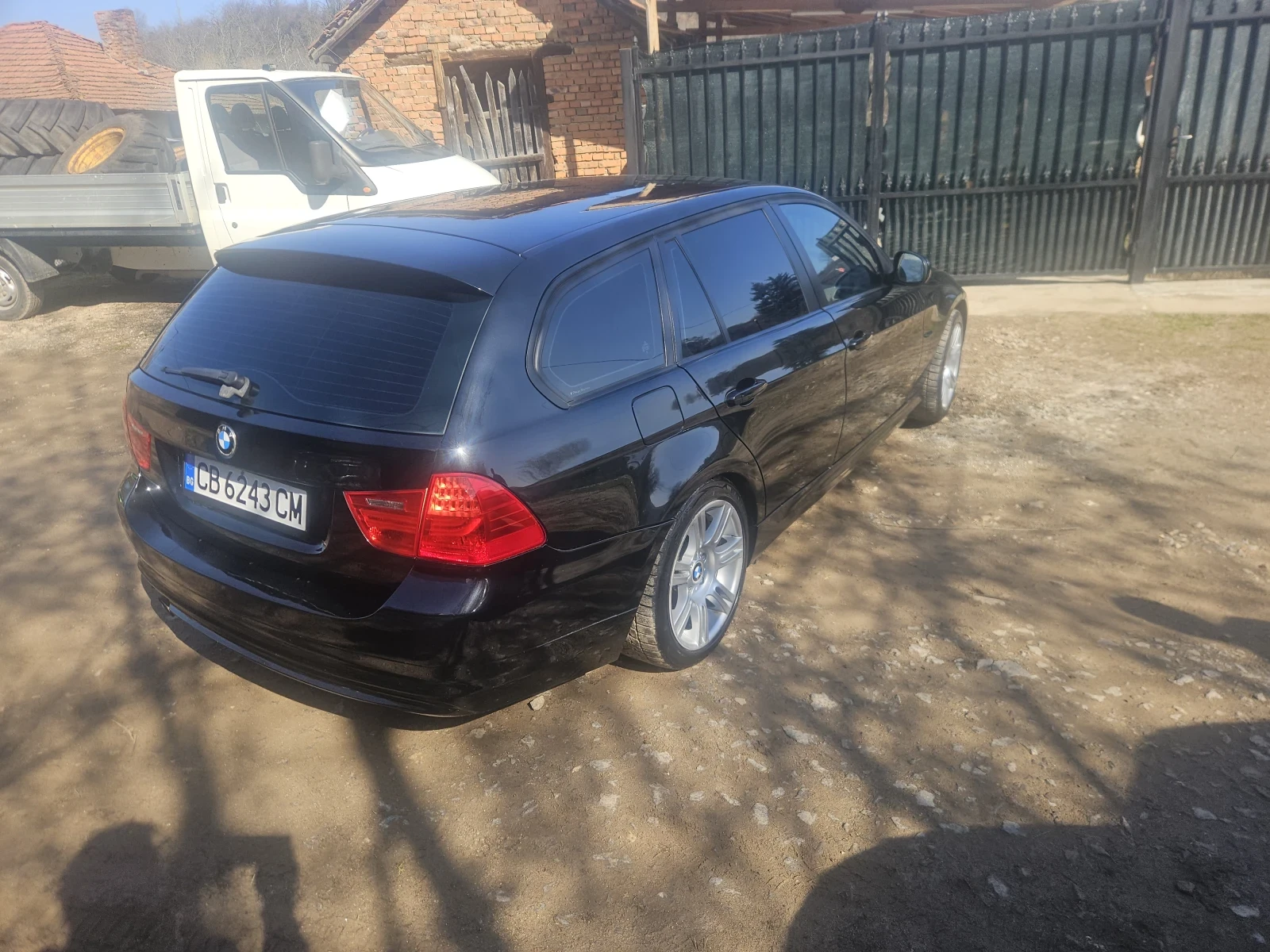 BMW 318 318d, снимка 4 - Автомобили и джипове - 54276671