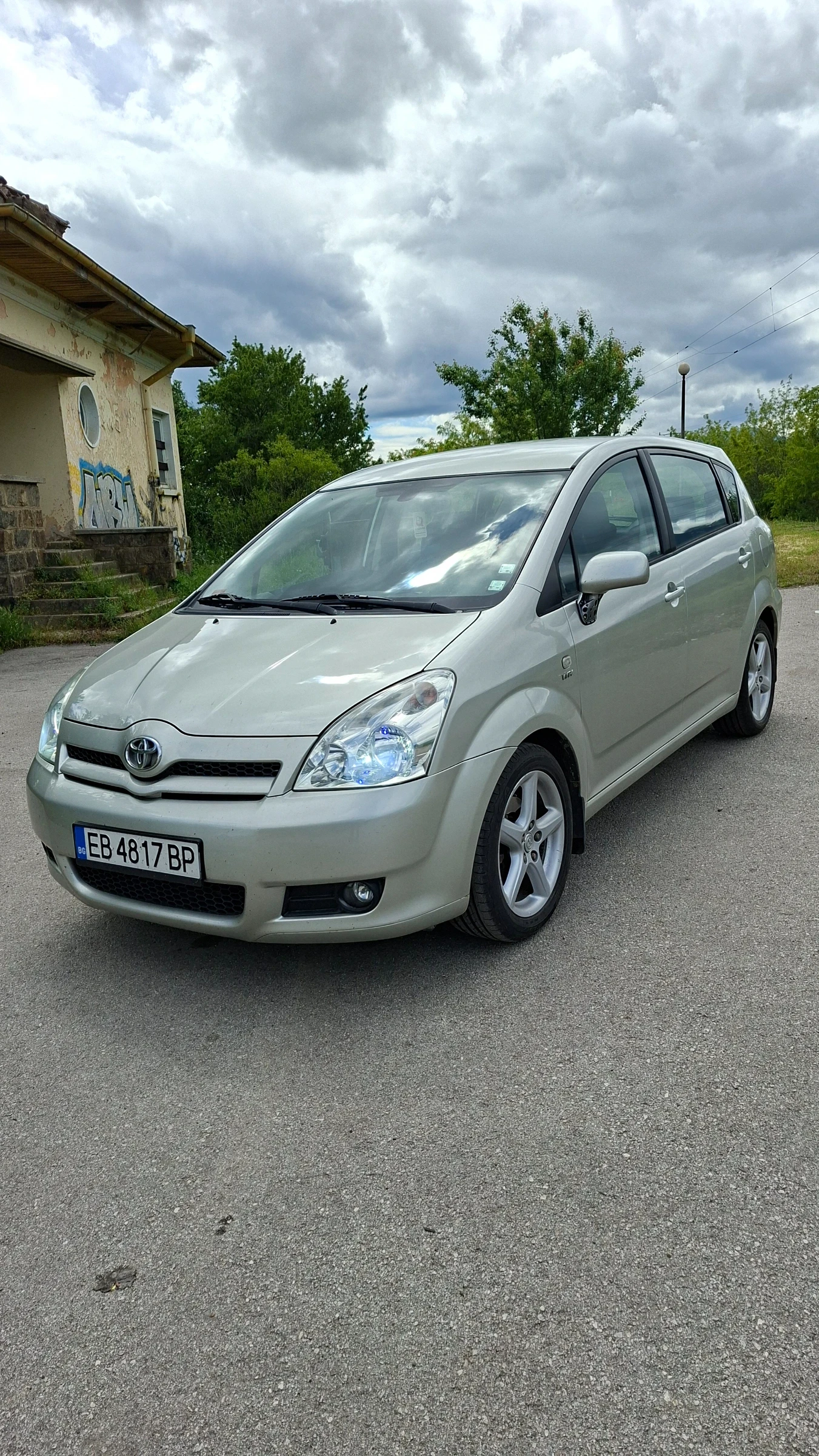 Toyota Corolla verso 1.8 VVT-i Газов инжекцион, снимка 12 - Автомобили и джипове - 54774258