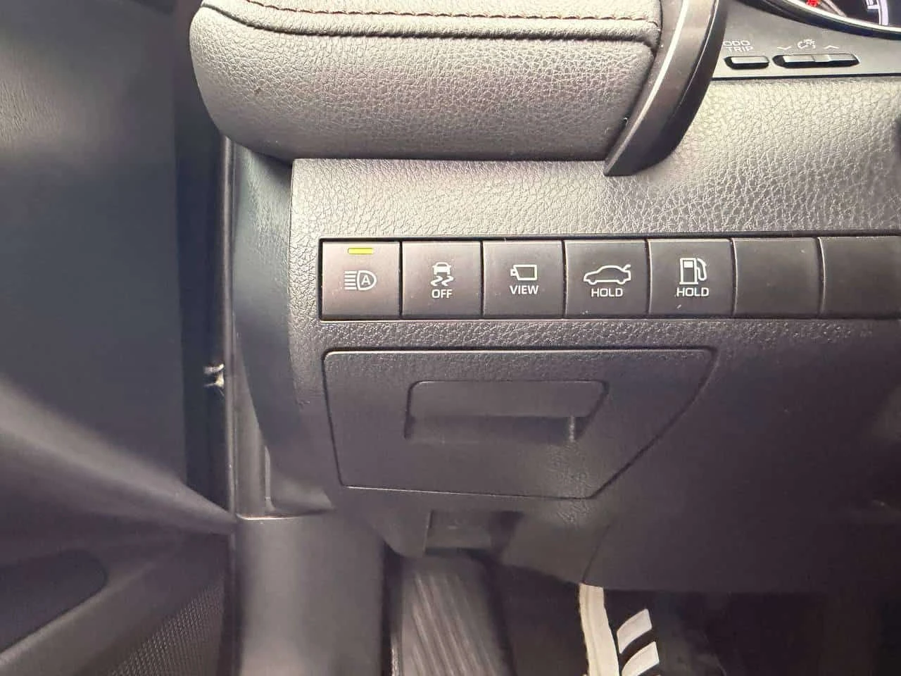 Toyota Camry * Hybrid XLE Auto * АВТОКРЕДИТ* , снимка 10 - Автомобили и джипове - 55124780