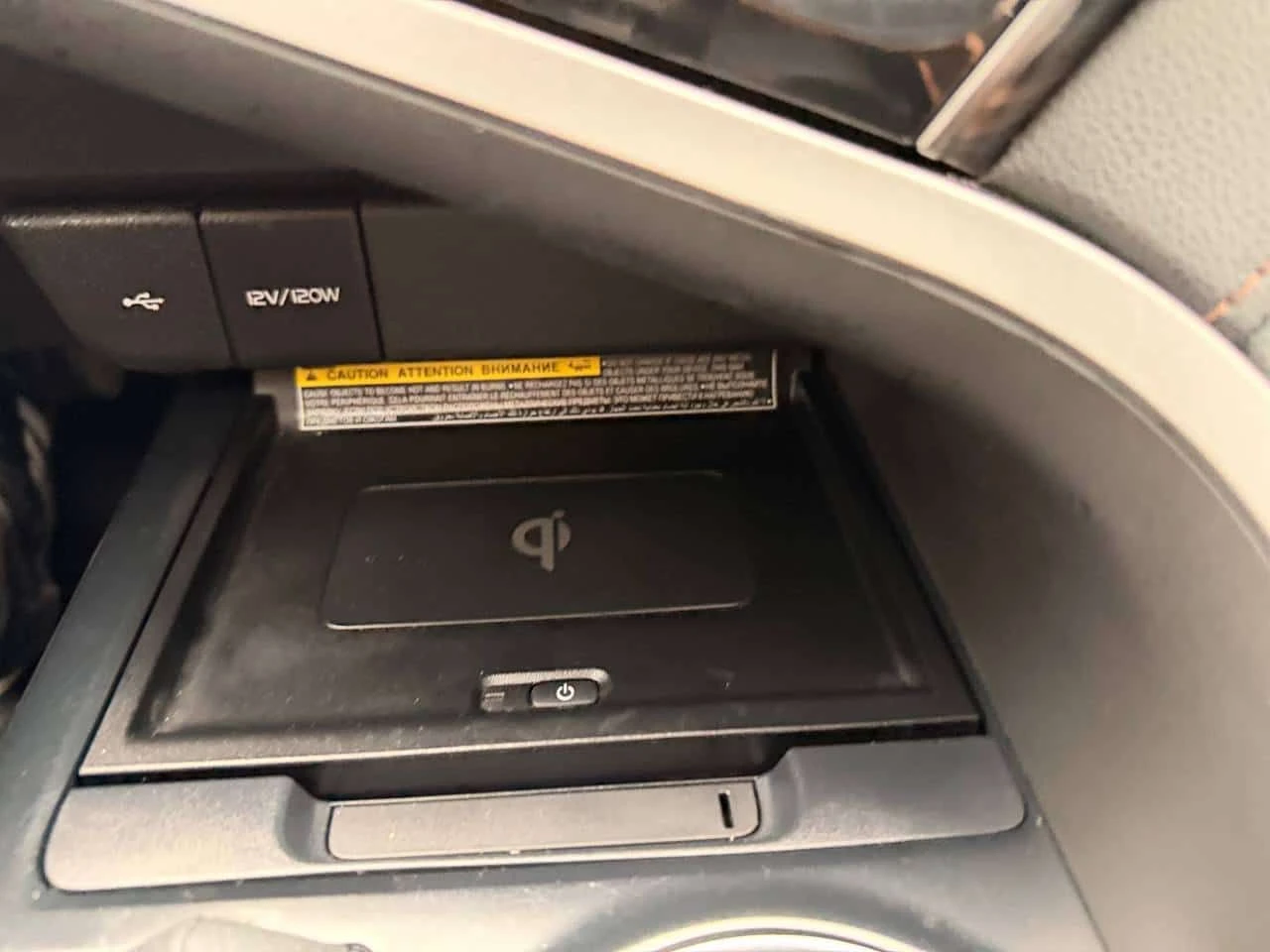 Toyota Camry * Hybrid XLE Auto * АВТОКРЕДИТ* , снимка 11 - Автомобили и джипове - 55124780