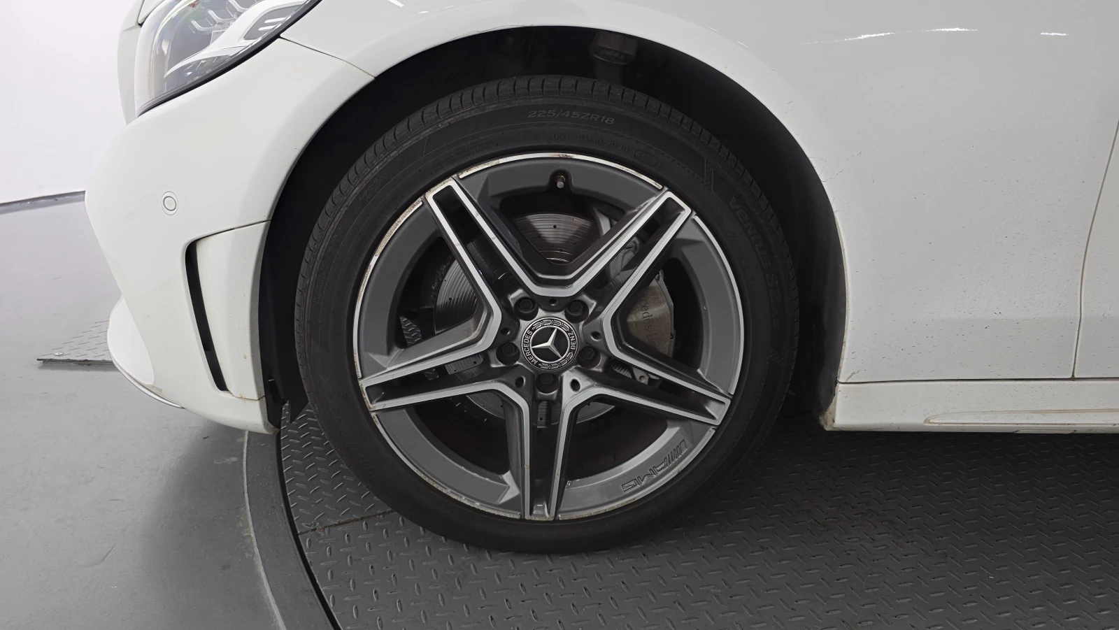 Mercedes-Benz C 220 4MATIC* AMG* LANE ASS* ШИБИДАХ* КАМЕРА* ПОДГРЕВ, снимка 5 - Автомобили и джипове - 55234845