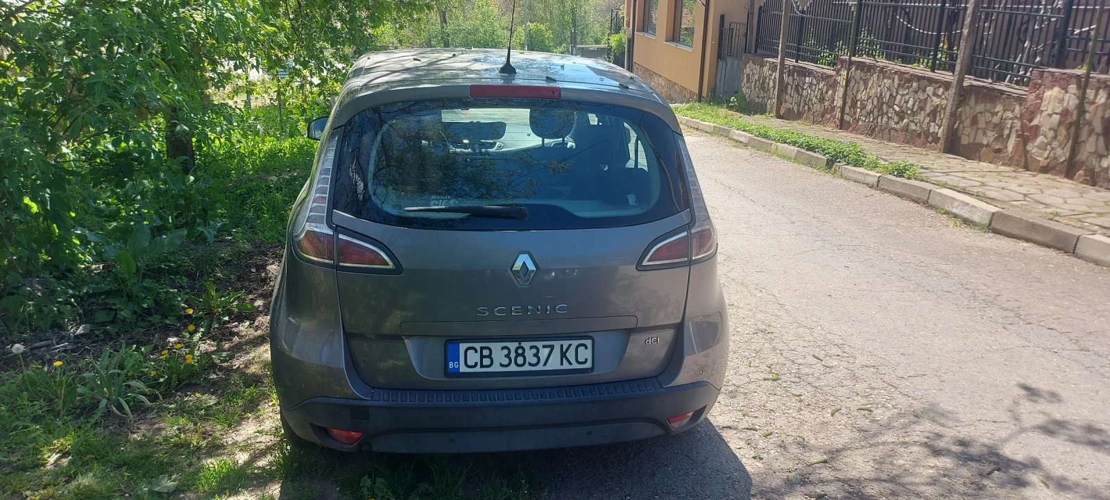 Renault Scenic, снимка 6 - Автомобили и джипове - 55365196