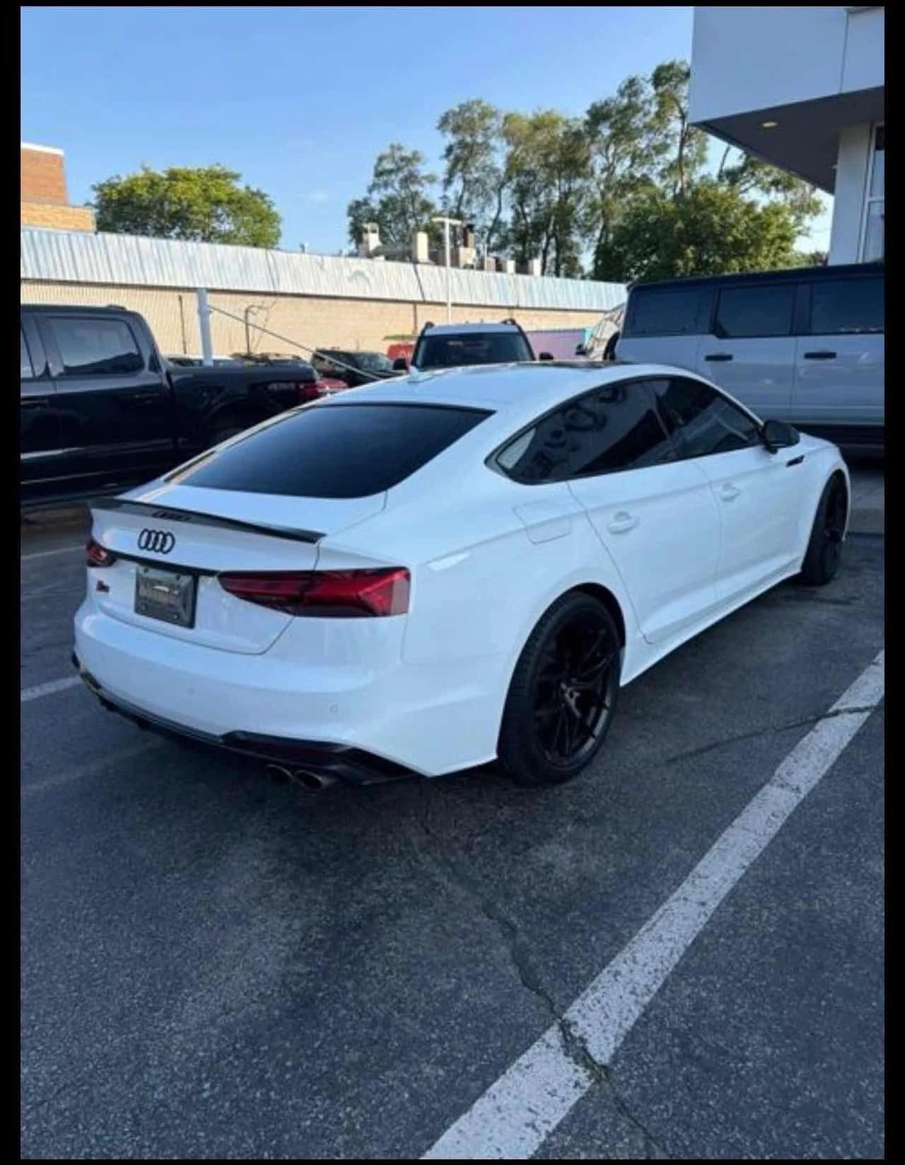 Audi S5 * Progressiv* АВТОКРЕДИТ БЕЗ ПЪРВОНАЧАЛНА ВНОСКА* , снимка 3 - Автомобили и джипове - 55428054