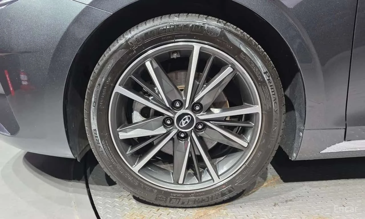 Hyundai Grandeur * 2.5 * ОПЦИЯ ЗА ФИНАНСИРАНЕ, снимка 5 - Автомобили и джипове - 55563877