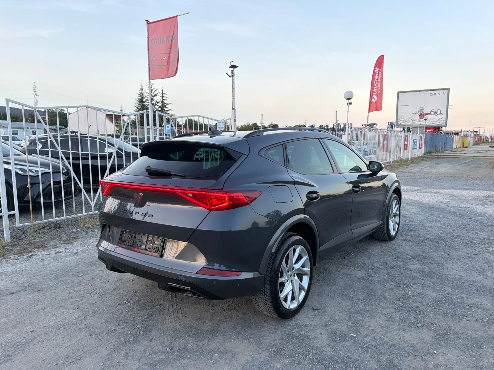 Cupra Formentor 2.0 TDI / 4X4 / АМБИЕНТ / КОЖА / CARLAY / WAZE, снимка 5 - Автомобили и джипове - 55871015