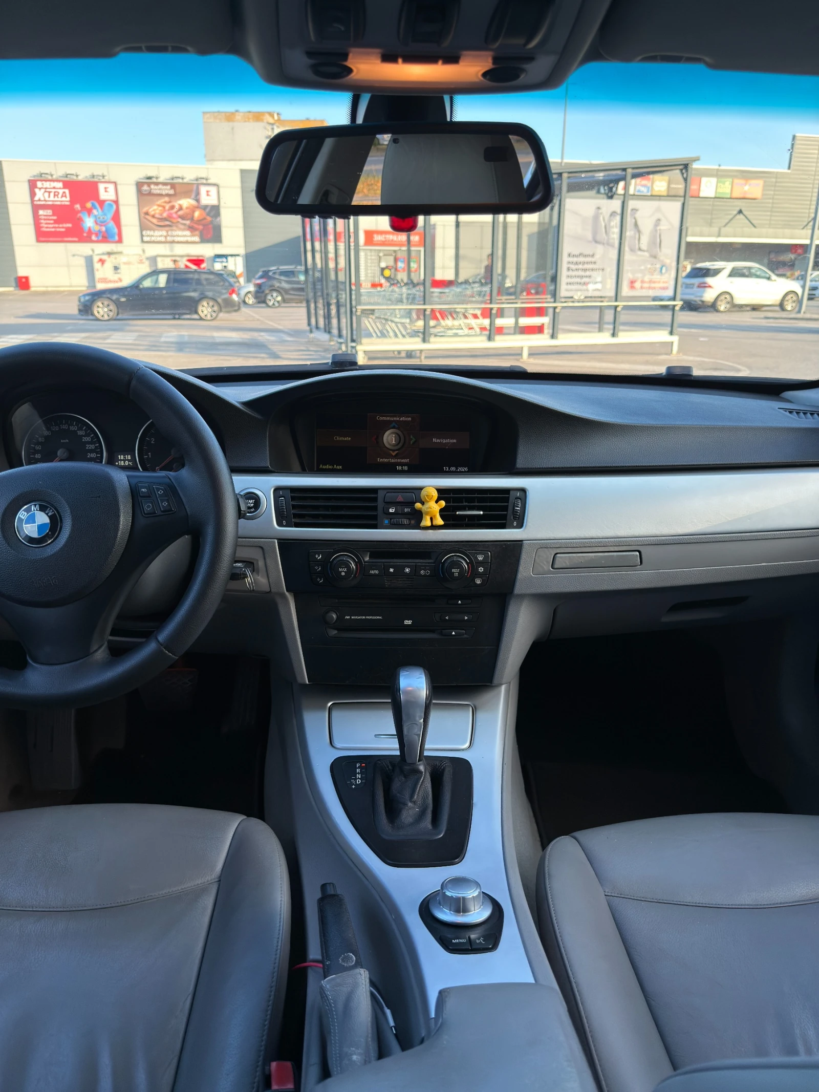 BMW 330, снимка 6 - Автомобили и джипове - 56591172