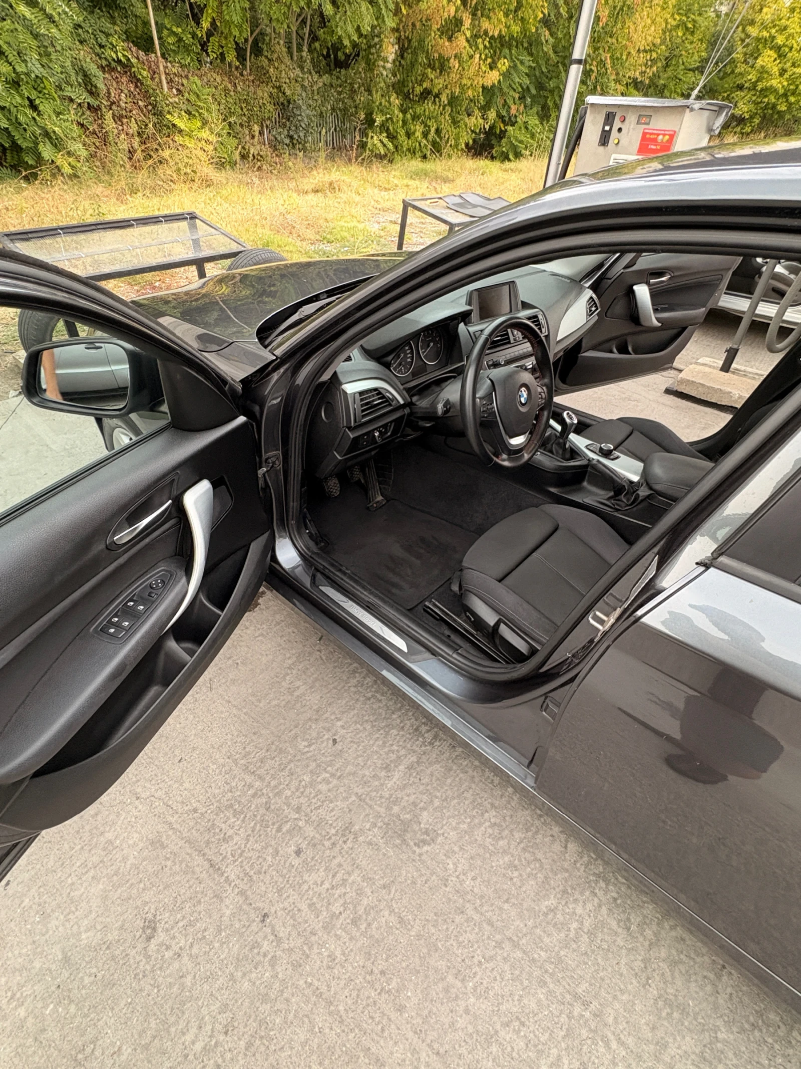 BMW 116 BMW 116i Sport Line | 2012 г. | 165 000 км | 6-ск., снимка 9 - Автомобили и джипове - 56179851