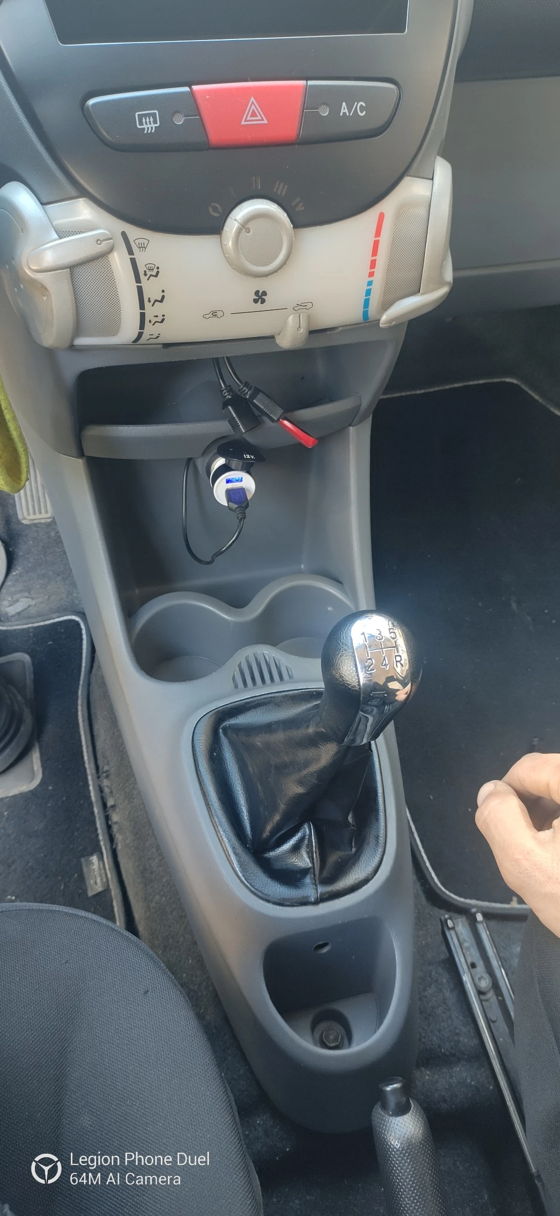 Toyota Aygo 1.0, снимка 16 - Автомобили и джипове - 56571574