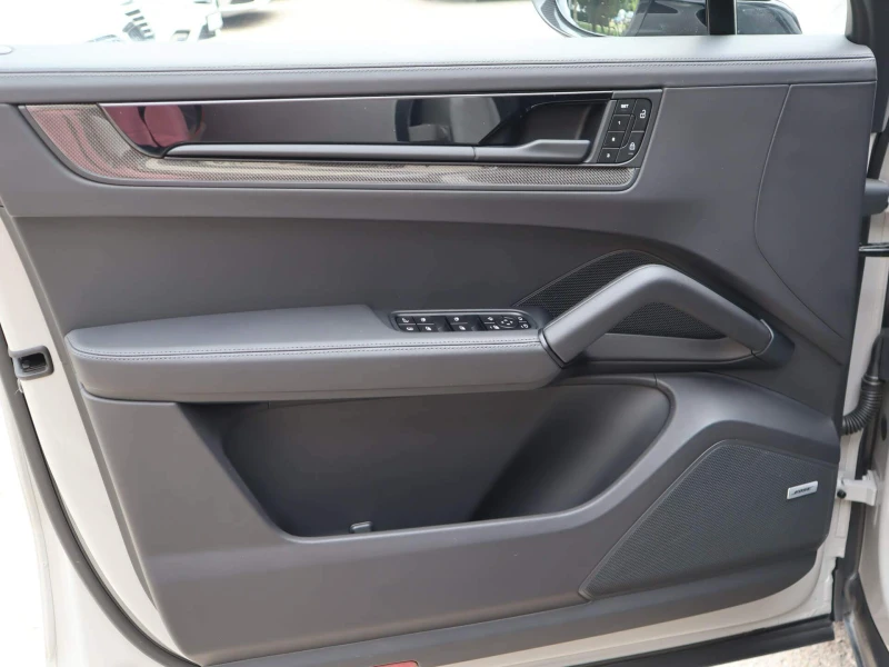 Porsche Cayenne Turbo E-Hybrid/Coupe/PCCB/PDCC Sport/PDLS+ /HuD/PE, снимка 6 - Автомобили и джипове - 51207570