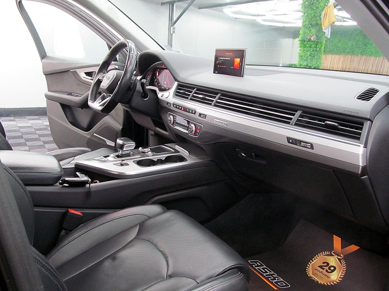 Audi Q7 7-MESTA/PANORAMA/ПОДГРЕВ ОБДУХВАНЕ СОБСТВЕН ЛИЗИНГ, снимка 16 - Автомобили и джипове - 52731543
