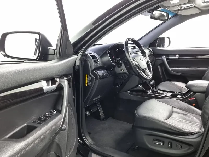 Kia Sorento, снимка 11 - Автомобили и джипове - 54832141