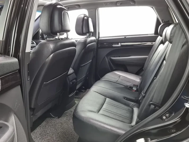 Kia Sorento, снимка 12 - Автомобили и джипове - 54832141