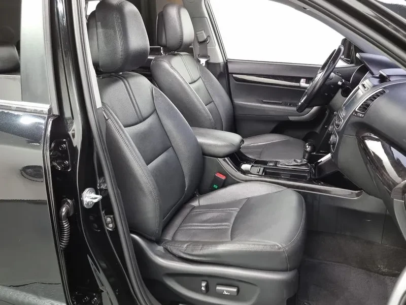 Kia Sorento, снимка 10 - Автомобили и джипове - 54832141
