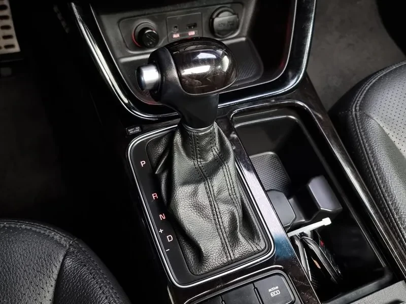 Kia Sorento, снимка 9 - Автомобили и джипове - 54832141