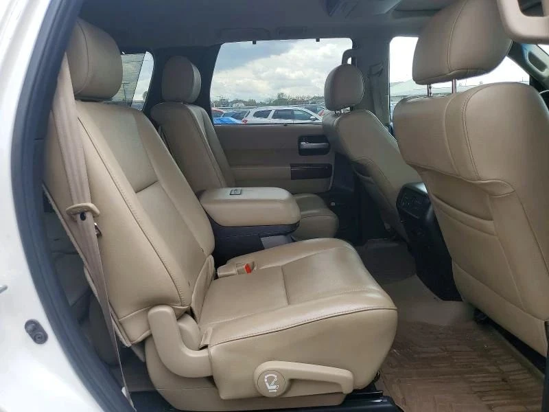 Toyota Sequoia, снимка 11 - Автомобили и джипове - 56689555