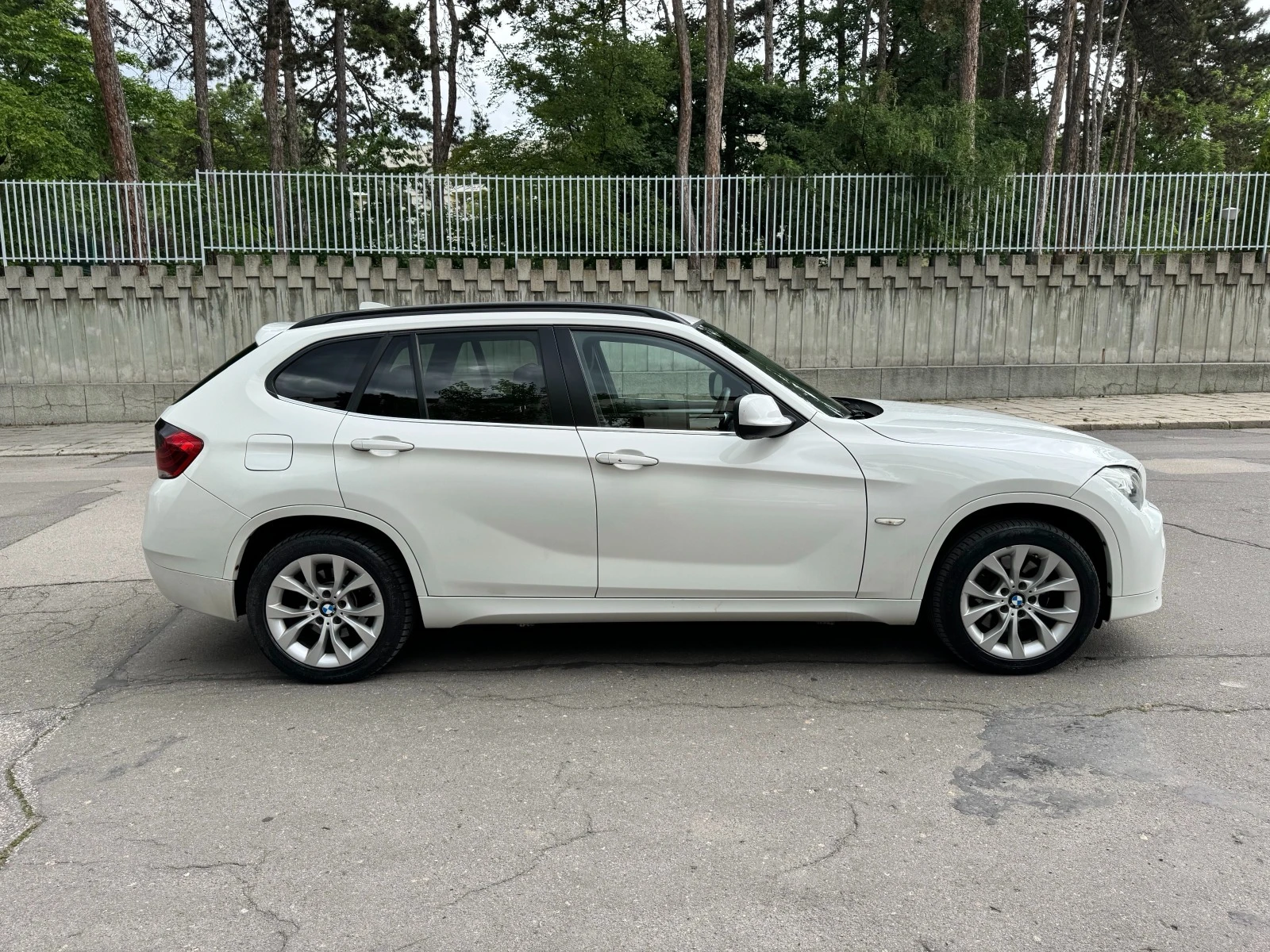 BMW X1 2.3d xDrive - изображение 6