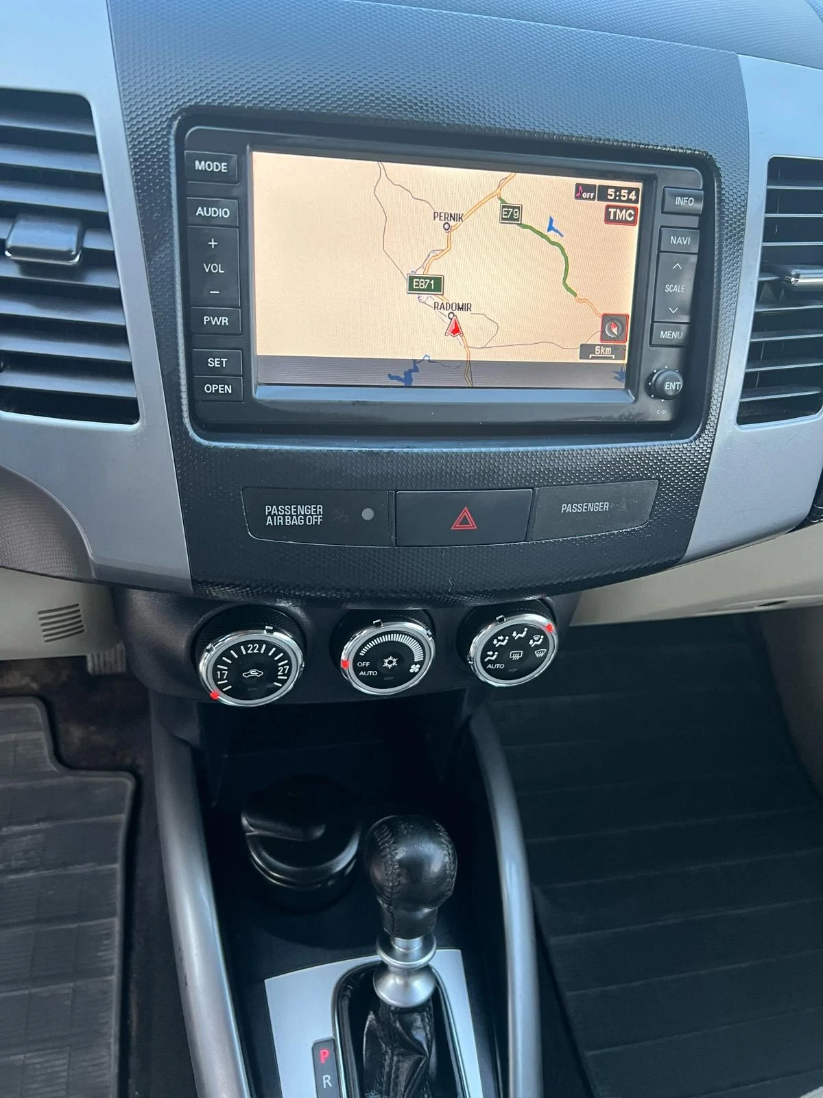 Citroen C-Crosser 2.2 HDI - изображение 9