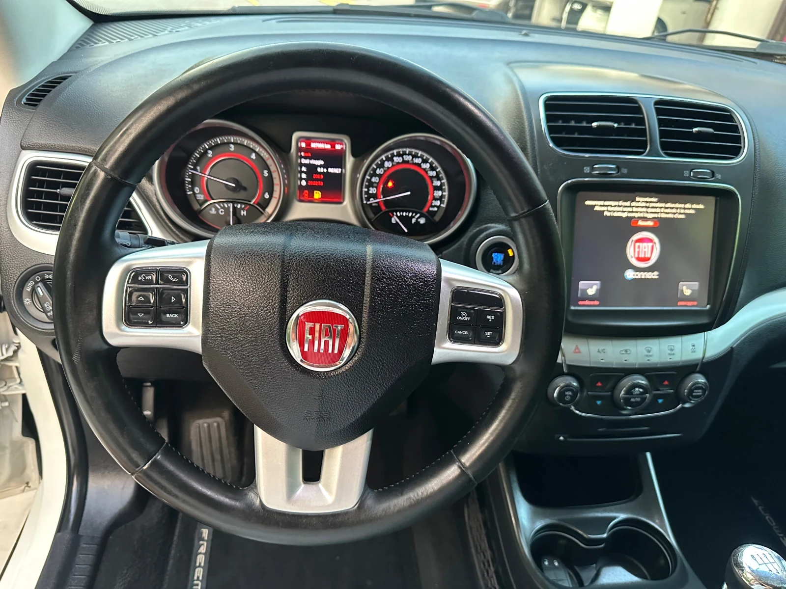 Fiat Freemont 2.0M-jet* 170к.с.* Navi* TV* 7места - изображение 5