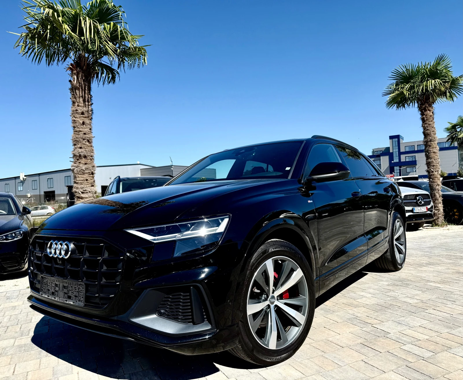 Audi Q8 3.0TDI* S-LINE* 2020г - изображение 4