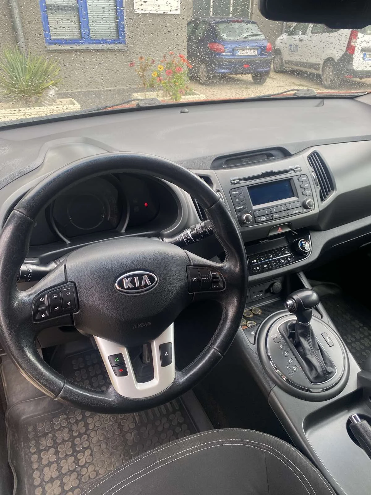 Kia Sportage CRDI, снимка 5 - Автомобили и джипове - 53766178