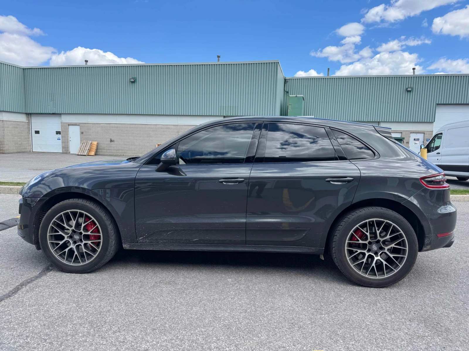 Porsche Macan CARFAX * АВТОКРЕДИТ * ПРОГНОЗНА ЦЕНА ДО БГ, снимка 2 - Автомобили и джипове - 54502759