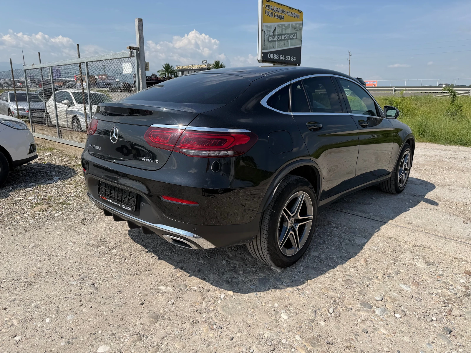 Mercedes-Benz GLC 300 AMG 4 MATIC(КАТО НОВА), снимка 5 - Автомобили и джипове - 54502265