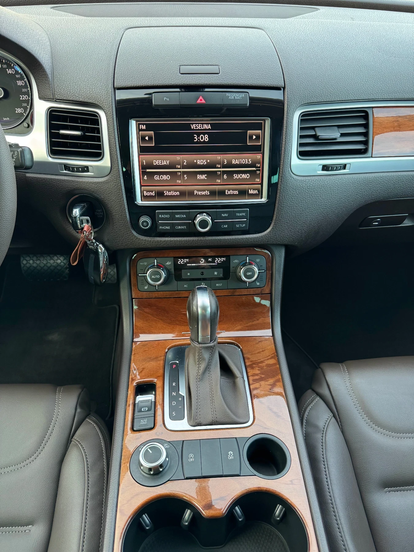 VW Touareg 3.0TDI 239, снимка 12 - Автомобили и джипове - 54610856