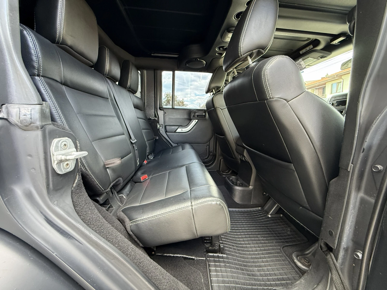 Jeep Wrangler RUBICON-EDITION-3.8i-LPG-ШВЕЙЦАРИЯ-, снимка 16 - Автомобили и джипове - 55281585