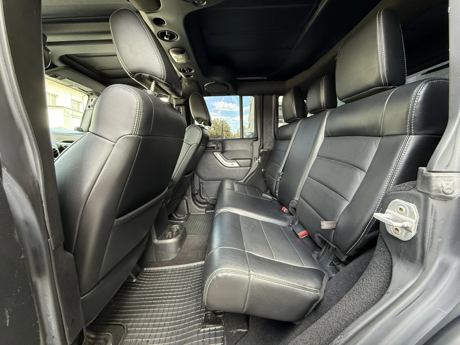 Jeep Wrangler RUBICON-EDITION-3.8i-LPG-ШВЕЙЦАРИЯ-, снимка 15 - Автомобили и джипове - 55281585