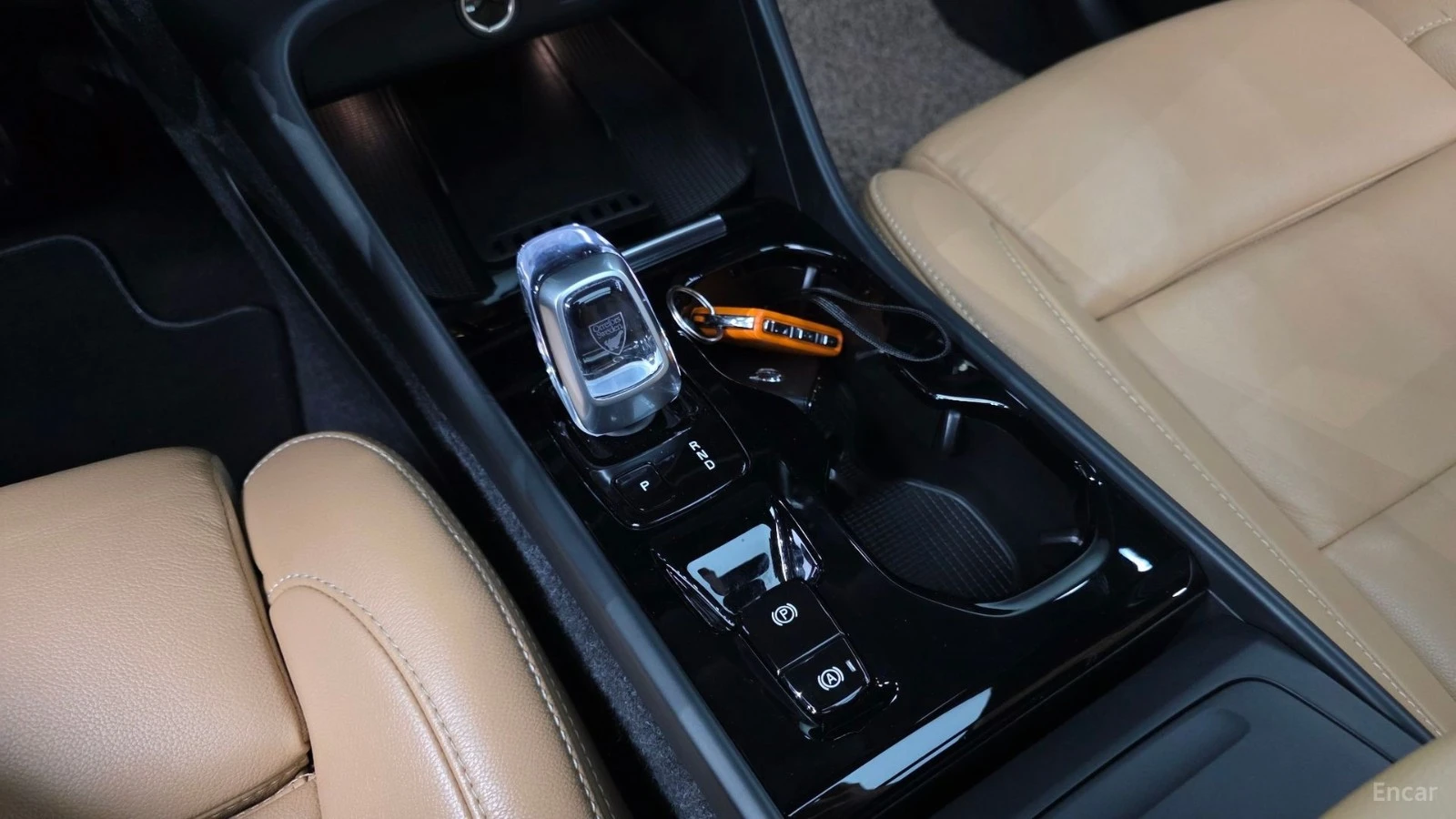 Volvo XC40 B4 Inscription* КОЖА* НАВИ* ПАНО* 360, снимка 7 - Автомобили и джипове - 55492865