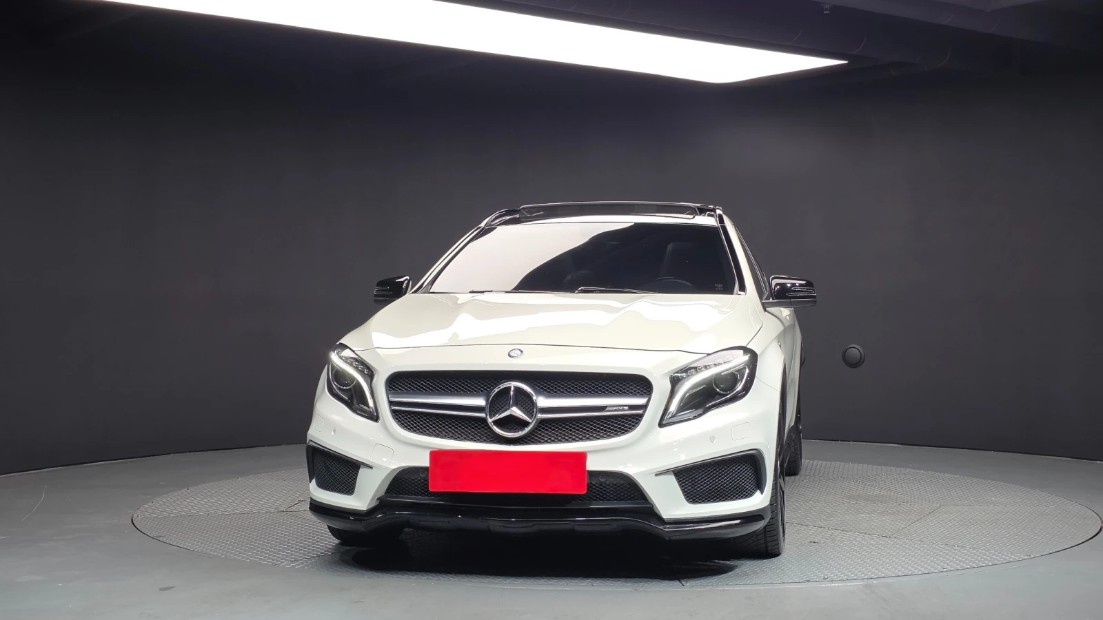 Mercedes-Benz GLA 45 AMG 4Matic, снимка 3 - Автомобили и джипове - 56211230