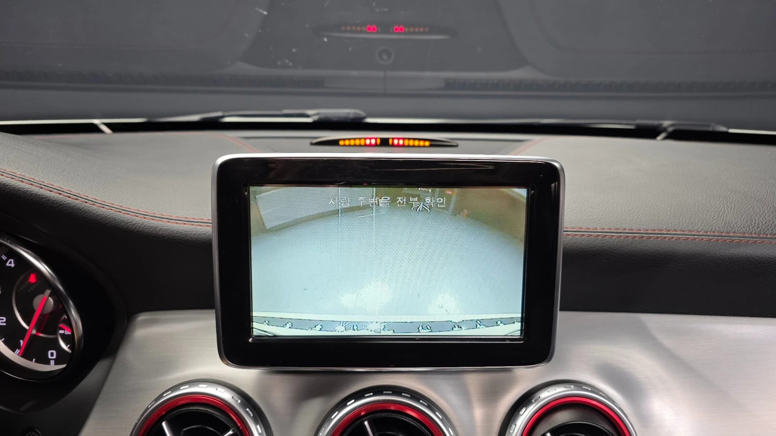 Mercedes-Benz GLA 45 AMG 4Matic, снимка 13 - Автомобили и джипове - 56211230
