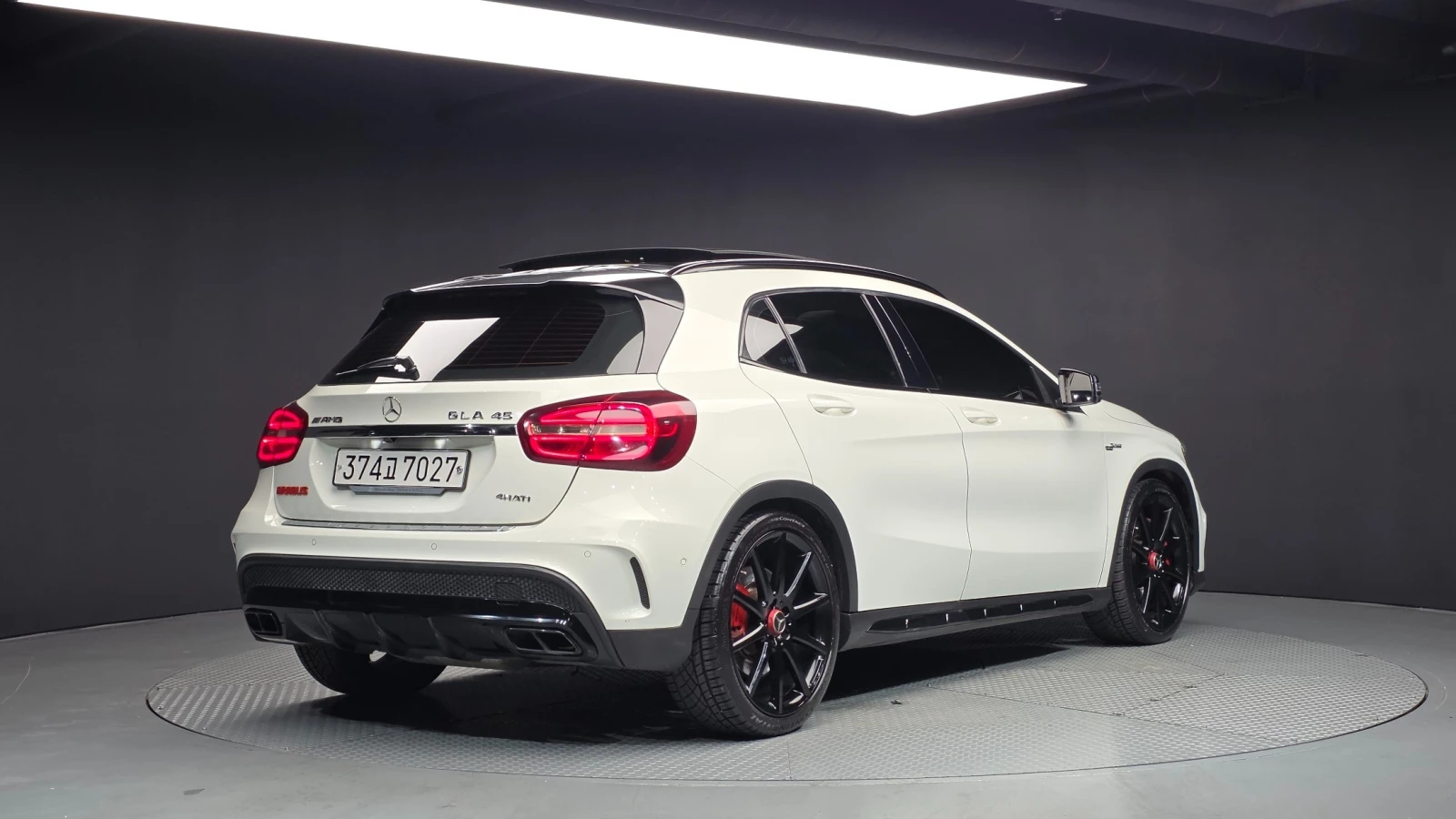 Mercedes-Benz GLA 45 AMG 4Matic, снимка 2 - Автомобили и джипове - 56211230