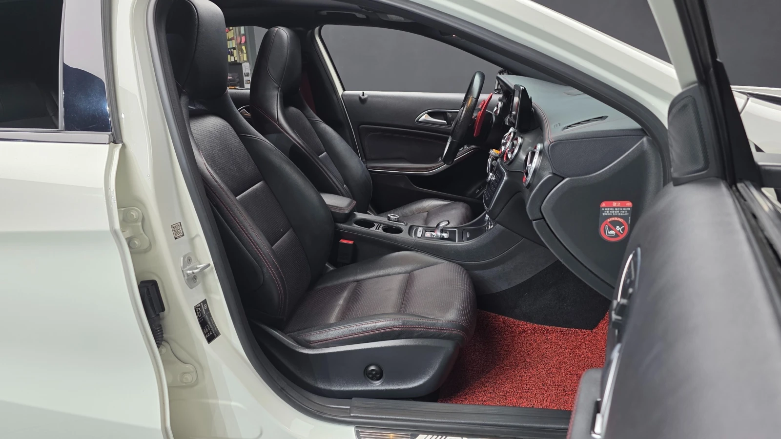 Mercedes-Benz GLA 45 AMG 4Matic, снимка 10 - Автомобили и джипове - 56211230