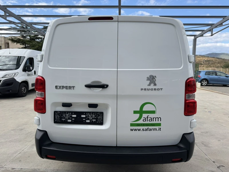 Peugeot Expert 2.0* 177ps* ХЛАДИЛЕН* НАВИ* ПАРКТРОНИК, снимка 4 - Бусове и автобуси - 53110569