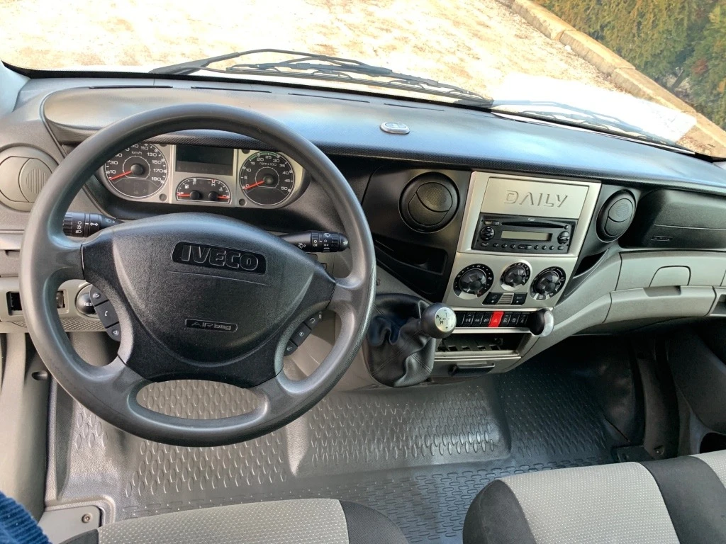 Iveco Daily 3.0* 7МЕСТА* 4.20М МАКСИ БАЗА* КЛИМА* ВСИЧКИ ЕКСТР - изображение 10