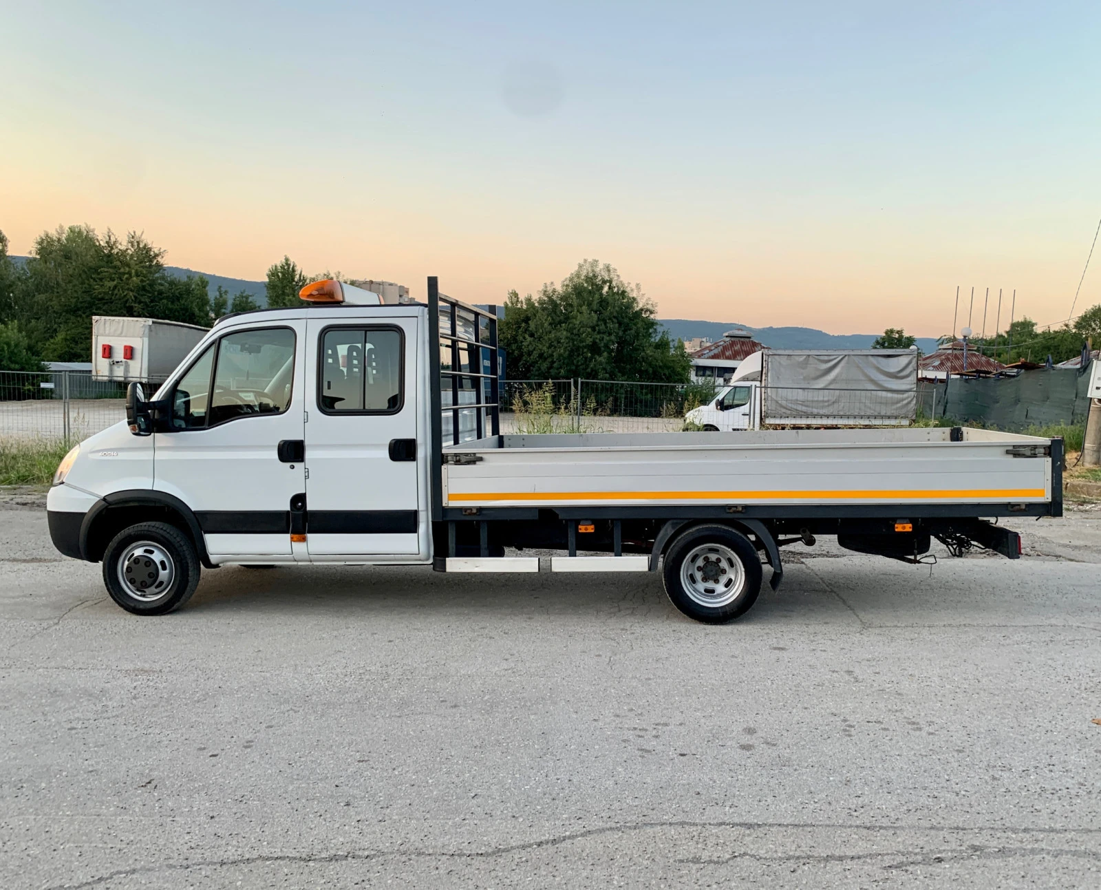 Iveco Daily 3.0* 7МЕСТА* 4.20М МАКСИ БАЗА* КЛИМА* ВСИЧКИ ЕКСТР - изображение 2